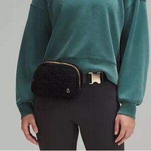 Lululemon Everywhere Fleece Black Belt Bag Gold Hardware Purse‎